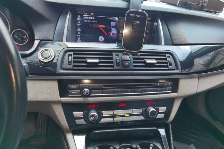 Used BMW 5 Series 2011 523Li Leading Model
