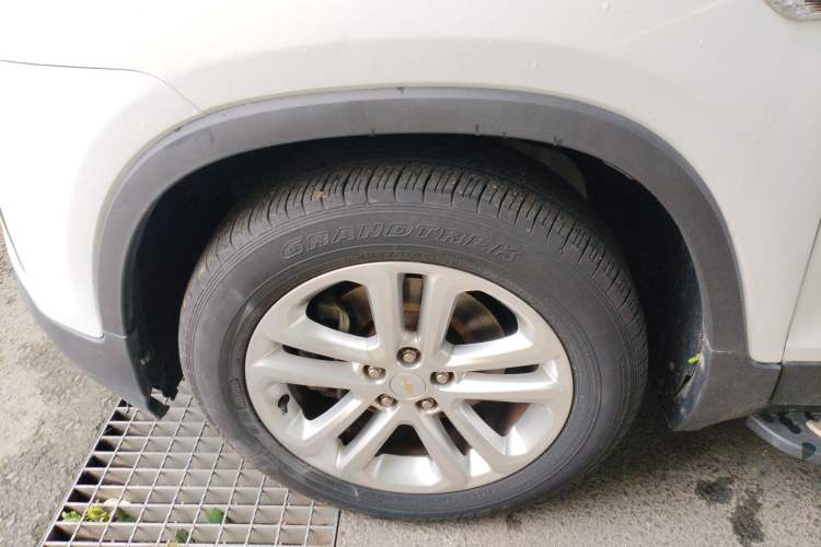 Used Chevrolet Trax 2016 1.4T Automatic Two-Wheel Drive Comfort Version with Sunroof Exterior 4