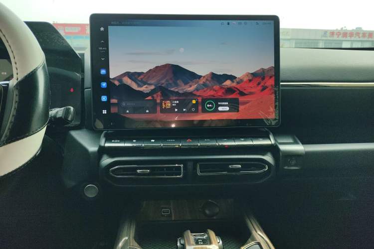 Used Haval H Dog 2023 2.0T Two-Wheel Drive Trendy Outdoor Edition Audio And AC Panel