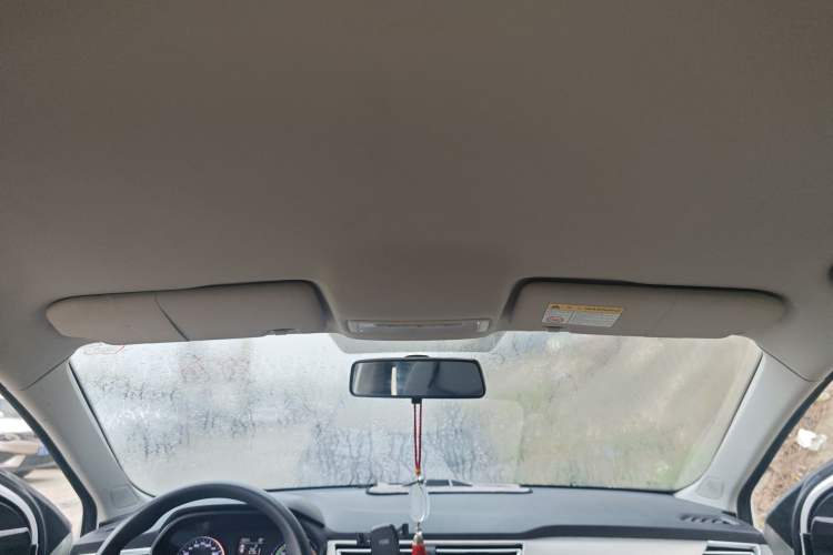 Used Roewe Ei5 2018 Internet Luxury Edition Headliner