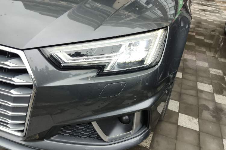 Used Audi A4L 2019 40 TFSI Fashion Edition China VI Emission Standard