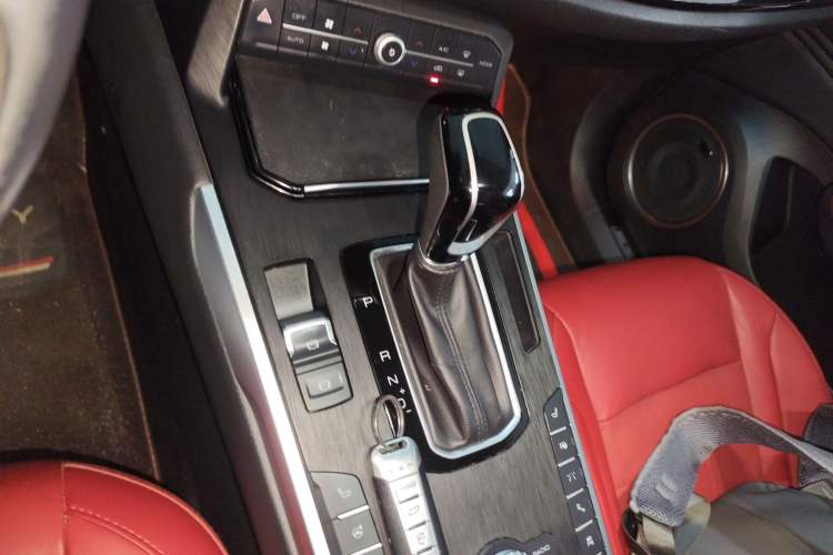 Used Wey VV5 2017 2.0T Flagship Edition
