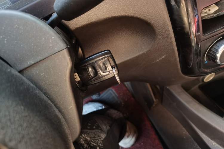 Used Wuling Rongguang V 2016 1.5L Practical Version Non-Power-Assisted