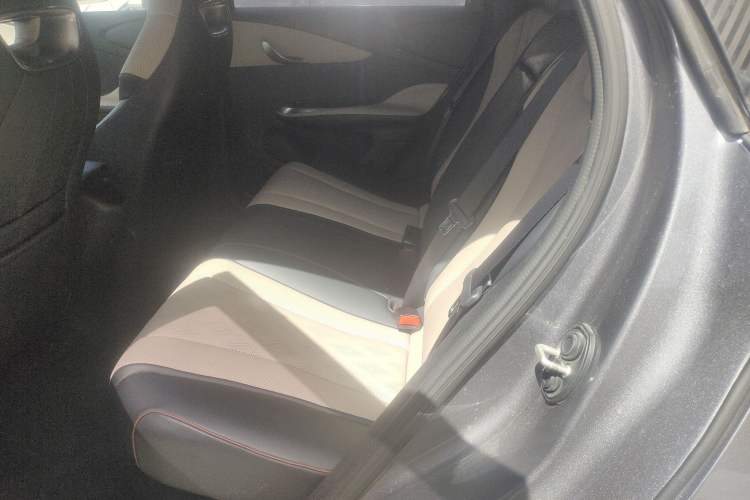 Used BYD Dolphin 2023 420 km Fashion Edition
