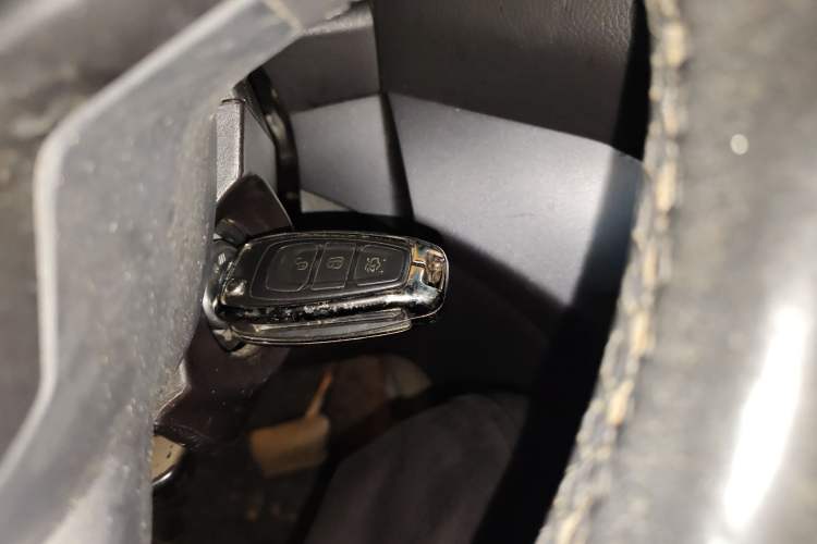 Used Ford Kuga 2017 EcoBoost 180 Two-Wheel-Drive Tiger Leap Model
