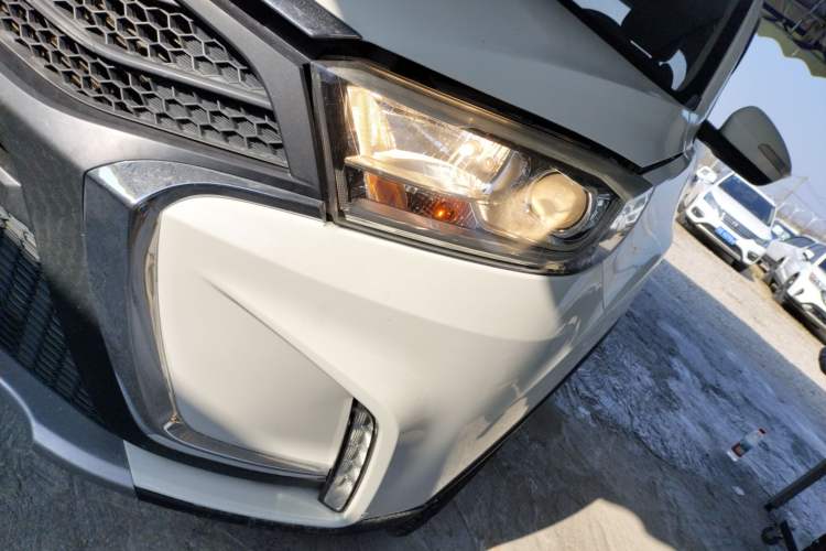 Used Land X2 2017 1.6L Manual Sharp Edition
