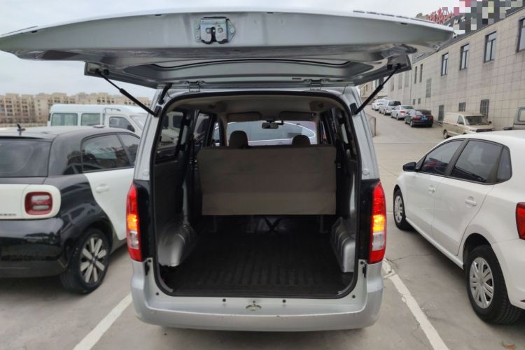 Used Wuling Hongguang V 2022 1.5L Jingqu Version Hydraulic Power Steering LAR