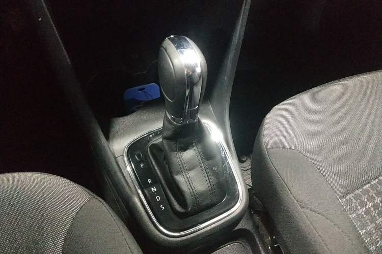 Used Volkswagen Polo 2018 1.5L Automatic Enjoyment Model Gear Lever