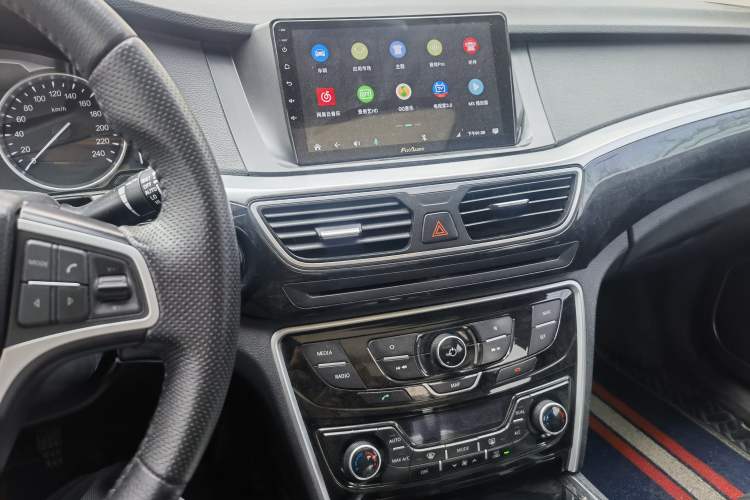 Used Geely Auto Emgrand GT 2016 2.4L Zunya Model Audio And AC Panel