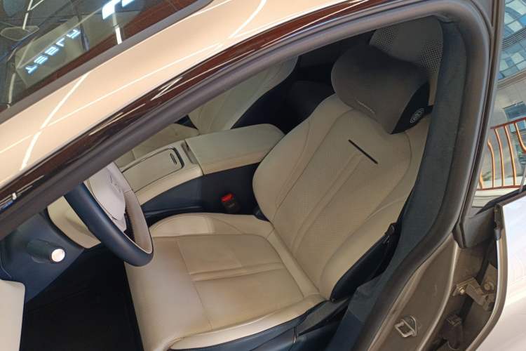 Used Zeekr 007 2024 Rear-Drive Enhanced Version 75 kWh
