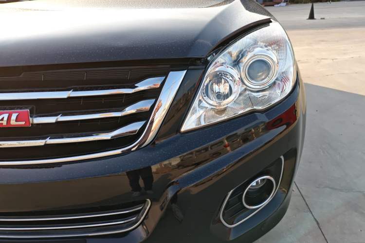 Used Haval H6 2014 Upgraded Model 2.0T Diesel Manual Two-Wheel Drive Elite Version