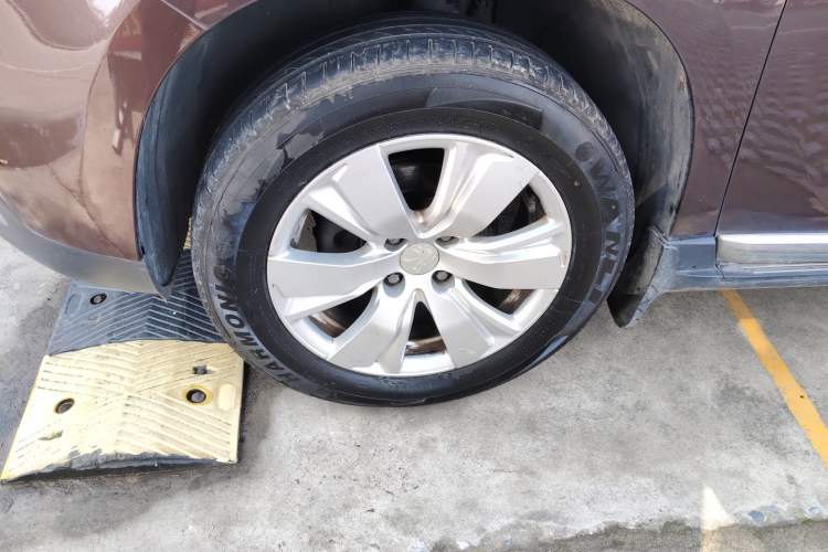 Used Peugeot 2008 2014 1.6L Automatic Fashion Edition