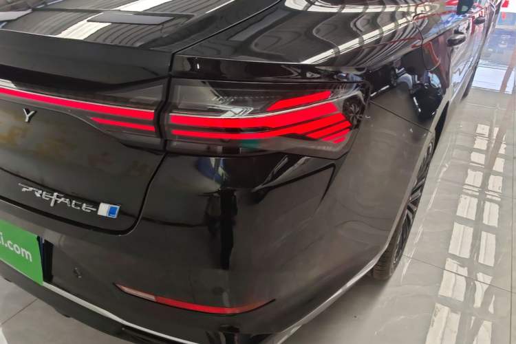 Used Geely Auto Preface 2024 Zhiqing 1.5TD Galaxy Edition Right Rear Taillight