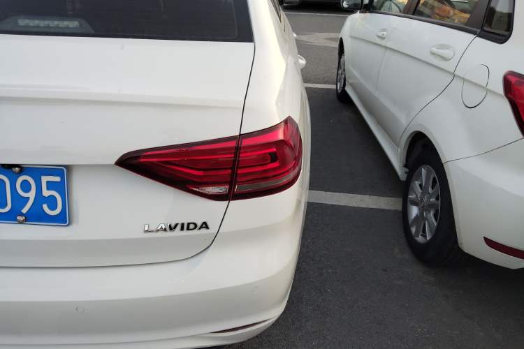 Used Volkswagen Lavida 2019 Lavida Start 1.5L Automatic Trendy Version China VI Standard
