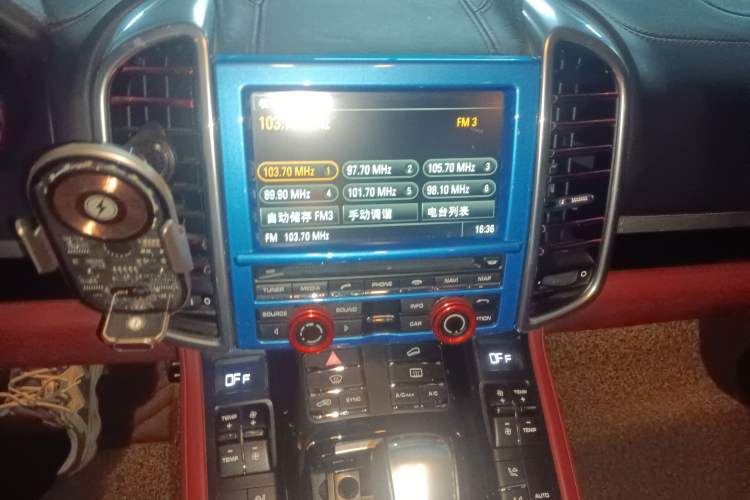 Used Porsche Cayenne 2015 Cayenne 3.0T Audio And AC Panel