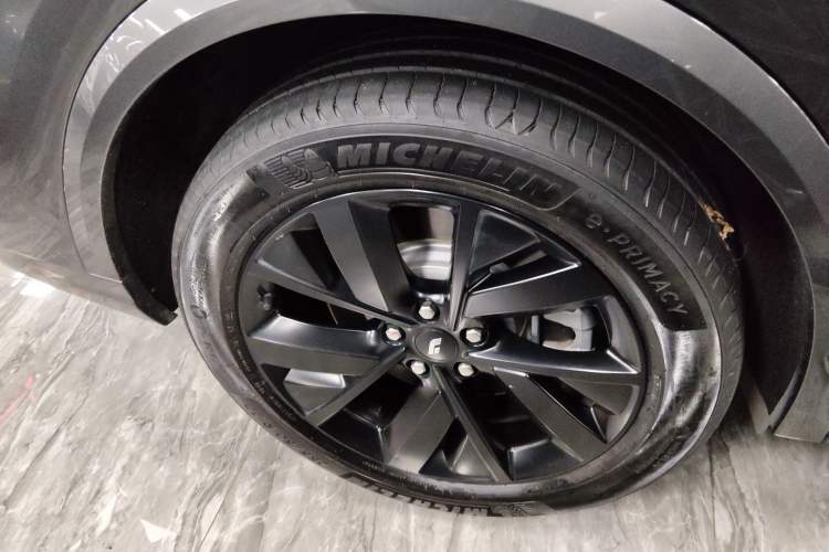 Used Li Auto L8 2023 Pro Model Exterior 5