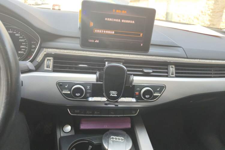 Used Audi A5 2017 Sportback 40 TFSI Fashion Model Audio And AC Panel