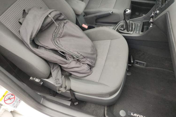 Used Volkswagen Lavida 2017 1.6L Manual Fashion Edition Right Front Seat