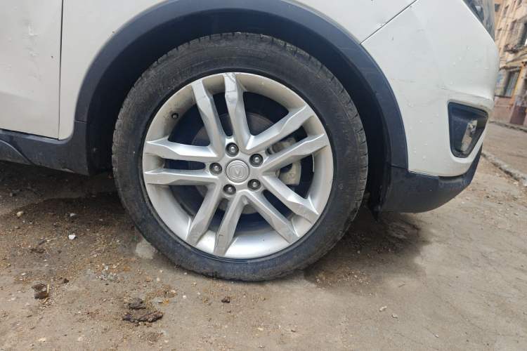 Used CHANGAN CS35 2017 1.6L Manual Luxury Model Right Front Wheel Hub