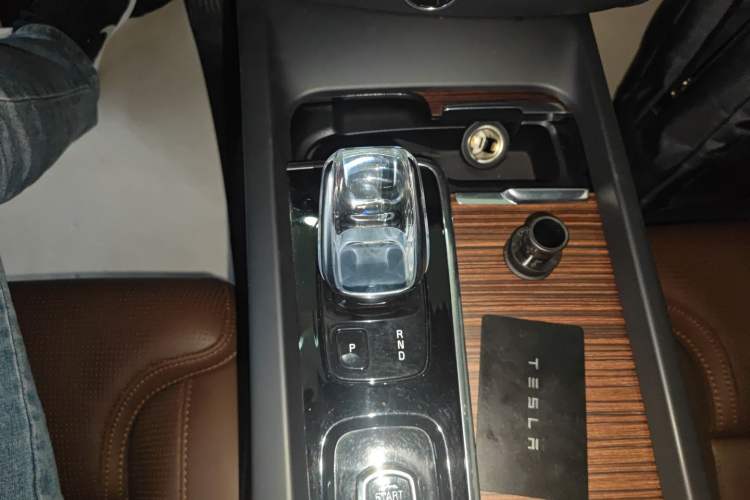 Used Volvo XC60 New Energy 2021 T8 e-Drive Hybrid Luxury Edition
