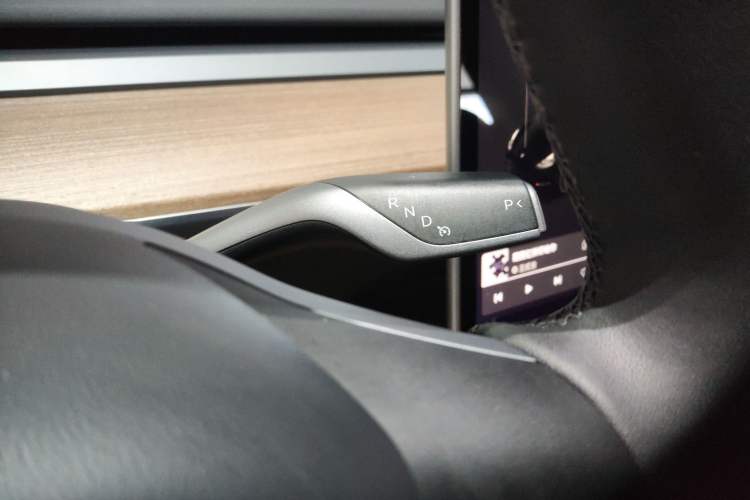 Used Tesla Model Y 2021 Standard Range Rear-Wheel Drive Version Gear Lever