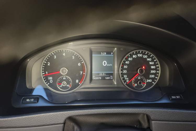 Used Volkswagen Multivan 2012 2.0 TSI Two-Wheel-Drive Luxury Edition