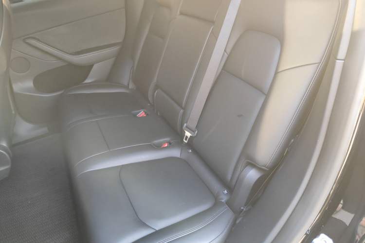 Used Tesla Model Y 2021 Long-Range All-Wheel-Drive Version
