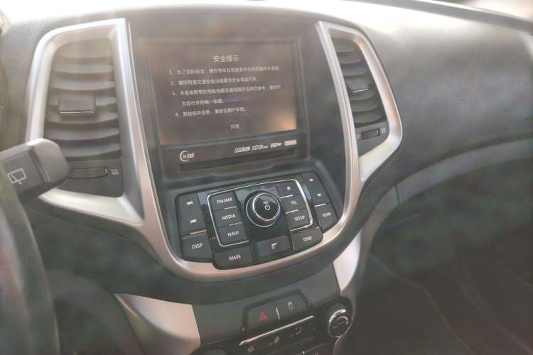 Used CHANGAN Eado 2015 1.6L Automatic Junku Model China IV Standard Audio And AC Panel