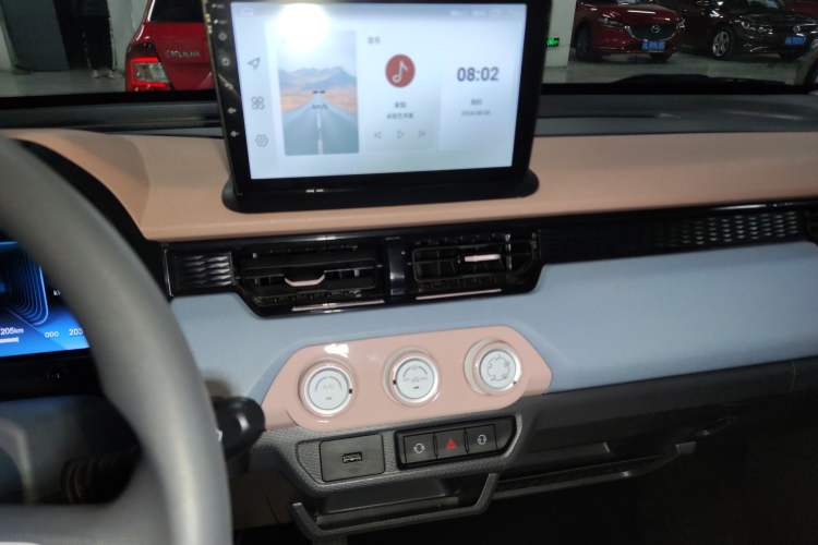 Used Chery QQ Ice Cream 2024 Edition Youth Version 205km Sundae