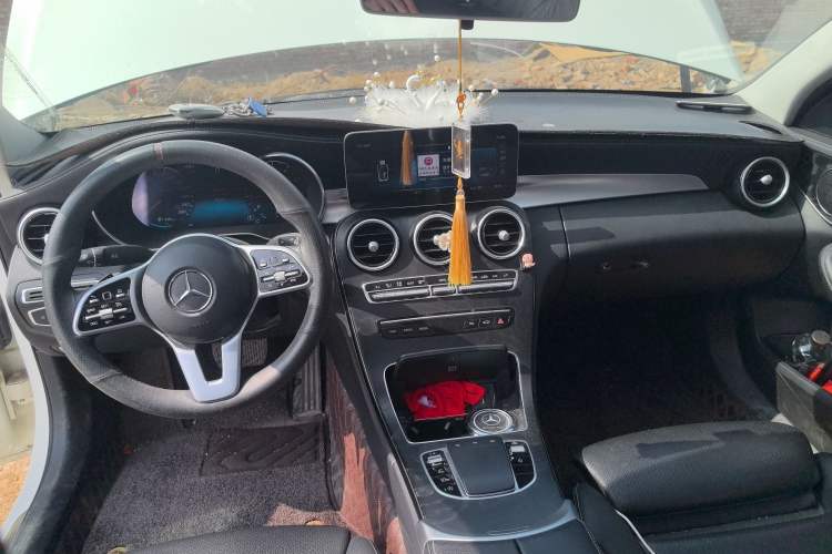 Used Mercedes-Benz C-Class 2019 Restyled C 260 L Sport Edition Center Console