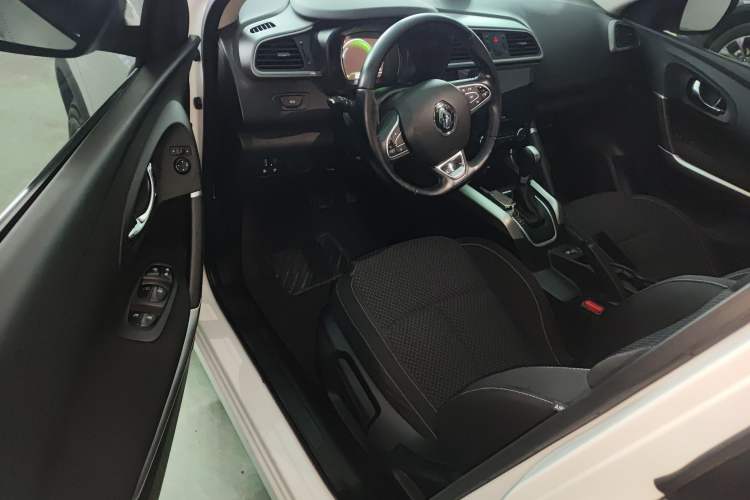 Used Renault Kadjar 2017 2.0L Two-Wheel Drive Comfort Edition Driver Seat