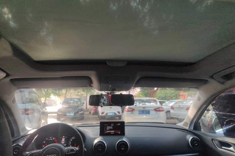 Used Audi A3 2014 Limousine 40 TFSI S line Comfort Model