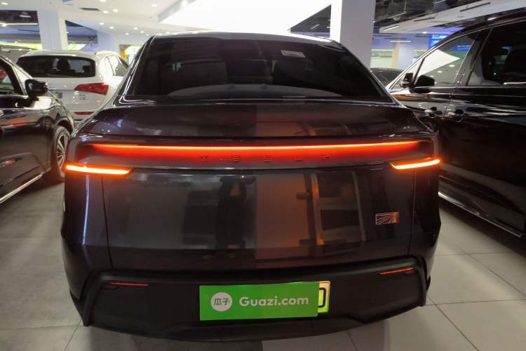 Used Tesla Model Y 2025 Long-Range All-Wheel Drive First Edition