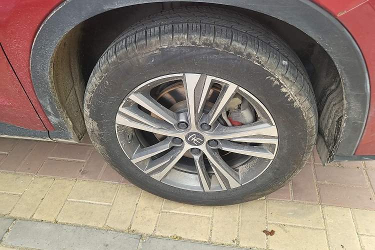 Used BYD Song Pro 2019 1.5T Automatic Elite Edition Right Front Wheel Hub