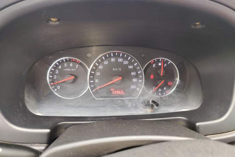 Used Changan Alsvin V3 2012 1.3L Manual Luxury Version China IV Standard