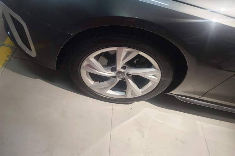 Used Audi A4L 2020 40 TFSI Fashion Dynamic Model Left Front Wheel Hub