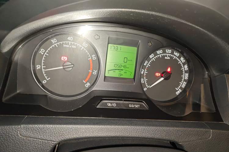 Used Skoda Rapid 2015 1.6L Manual Smart Selection Model