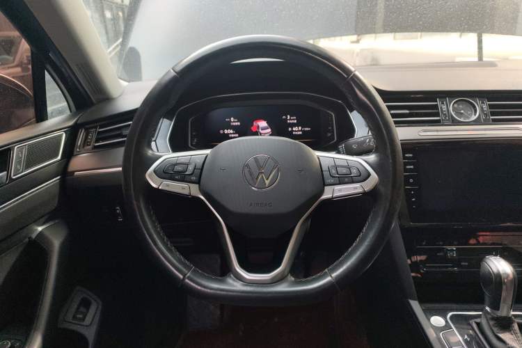 Used Volkswagen Magotan 2020 330TSI DSG Luxury Edition Steering Wheel