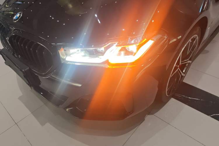 Used BMW 5 Series 2019 Restyled 530Li Luxury Edition M Sport Package Left Front Headlight