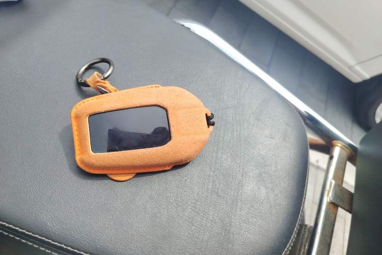 Used BMW 5 Series New Energy 2020 Mileage Upgrade Version 530Le Luxury Package Vehicle Key