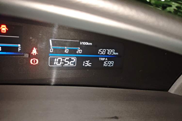 Used Honda Jade 2013 1.8L automatic Comfort version 5 seats