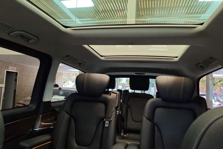 Used Mercedes-Benz V-Class 2021 V 260 L Long-wheelbase Luxury Edition