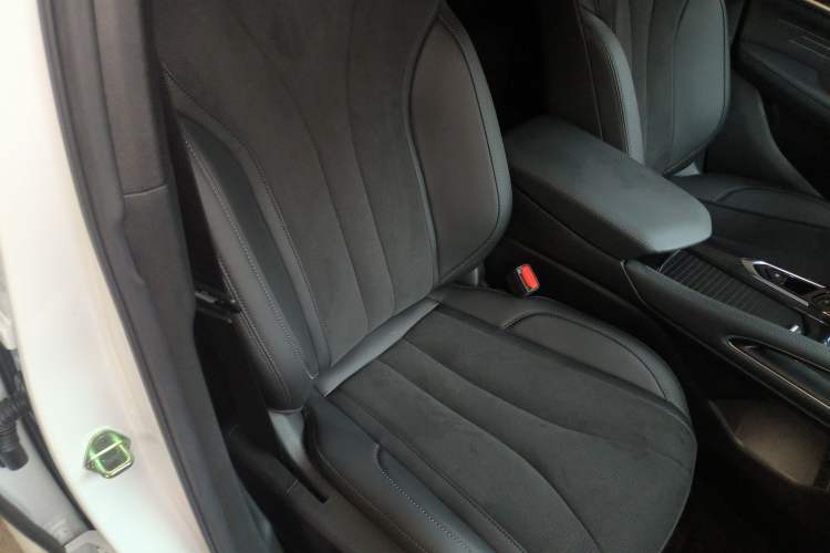 Used Geely Auto Monjaro L 2024 2.0TD High-Power Automatic Two-Wheel Drive Skyline Edition
