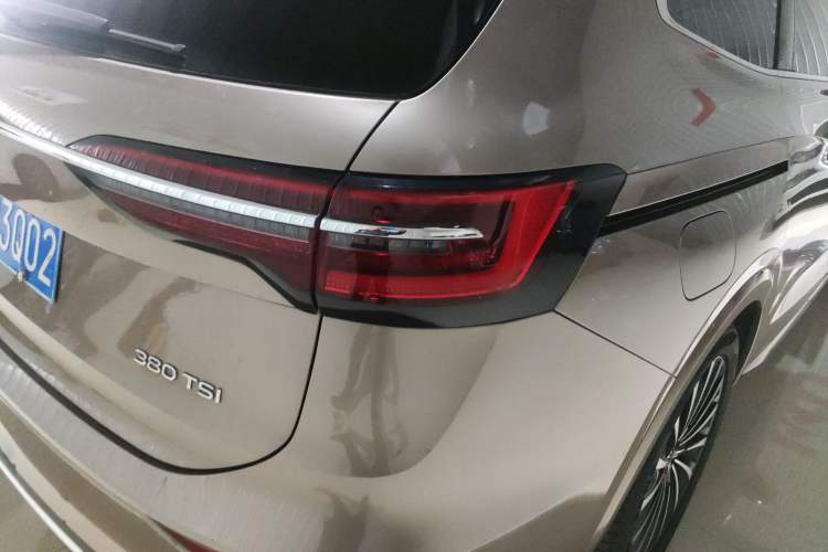 Used Volkswagen Viloran 2020 380TSI Prestige Edition
