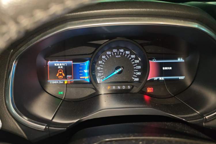 Used Ford Edge 2016 EcoBoost 245 Two-Wheel-Drive Titanium 7-Seater Instrument Cluster