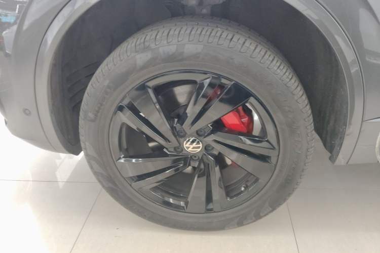 Used Volkswagen Touareg 2021 3.0 TSI Luxury Edition Black Diamond Sport Package