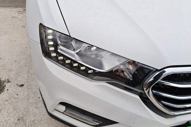 Used Haval H6 Coupe 2016 Blue Label 1.5T Manual Two-Wheel Drive Elite Model Right Front Headlight