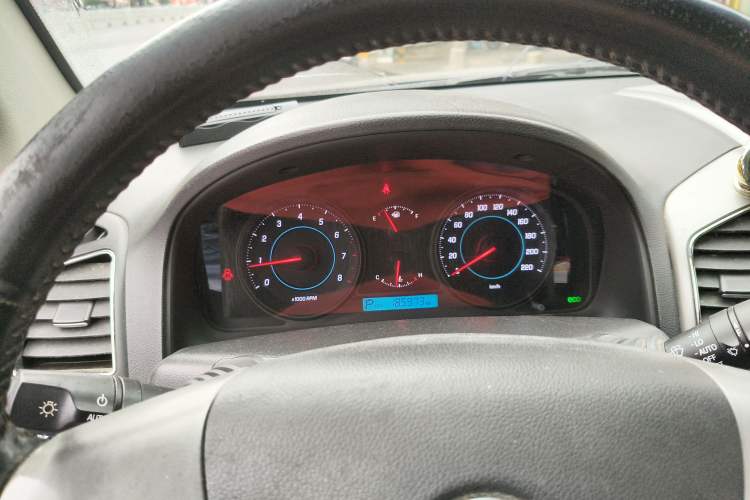 Used Chevrolet Captiva 2012 2.4L 4x4 Flagship Edition 7 Seats