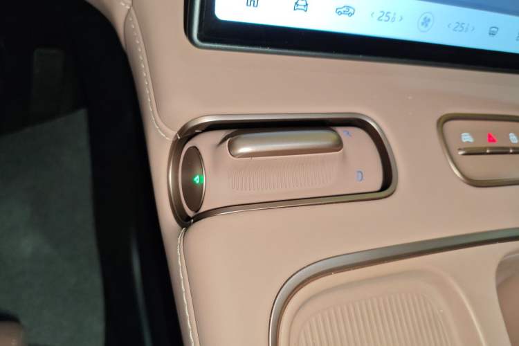 Used Nio EC6 2023 75 kWh