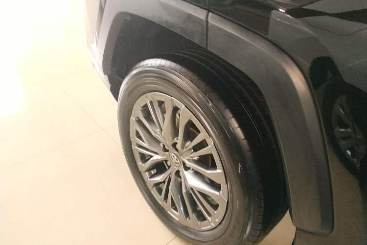 Used Toyota Wildlander 2023 2.0L CVT Four-Wheel Drive Luxury PLUS Edition
